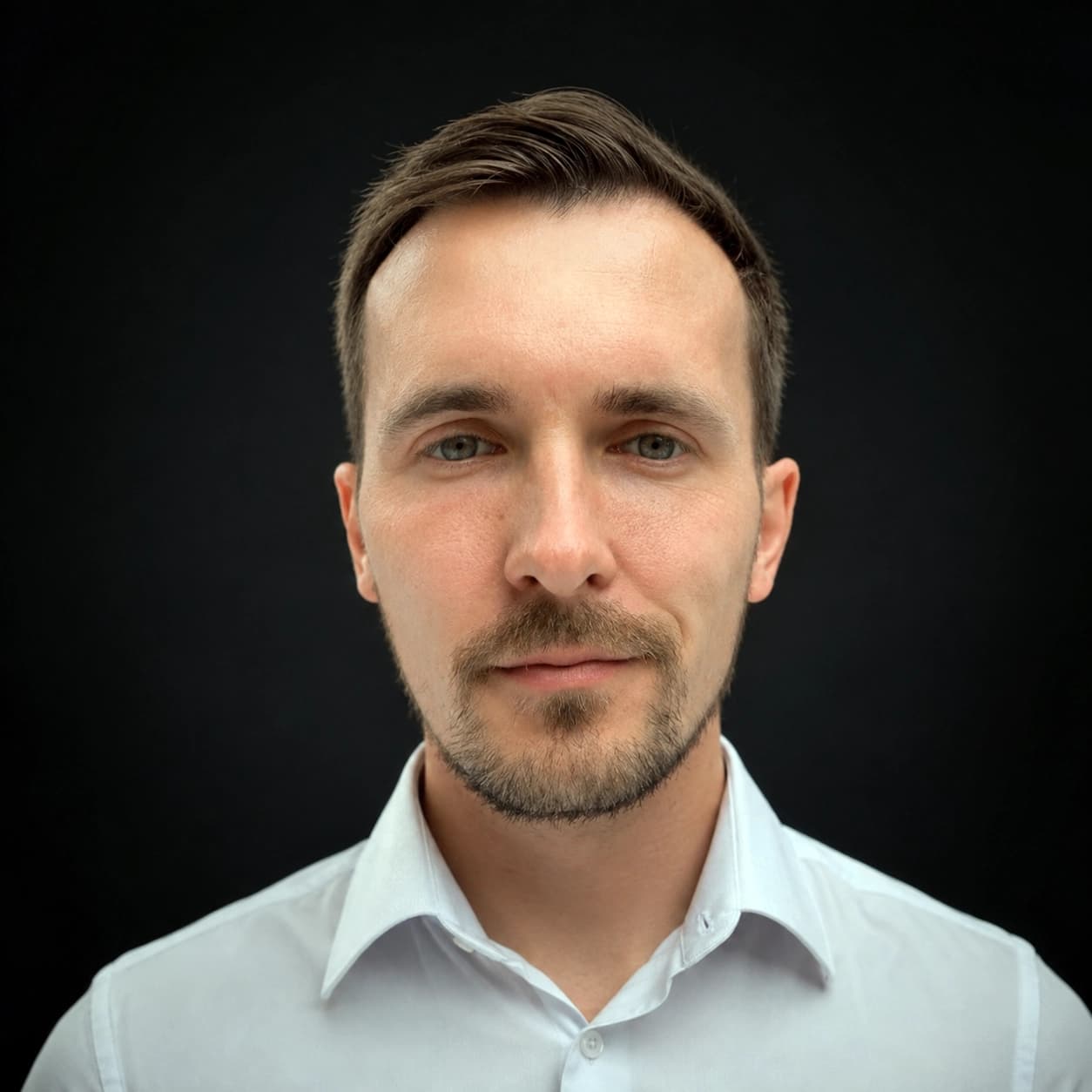 Алексей Шарапов — Основатель и AI Product Engineer